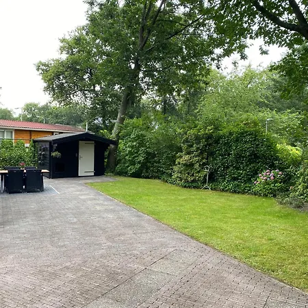 't Veluwse Boshuus 44 شاليه