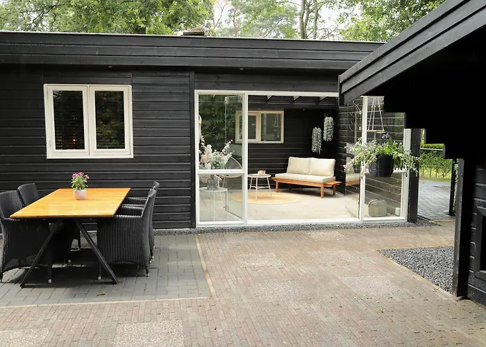 't Veluwse Boshuus 44 *